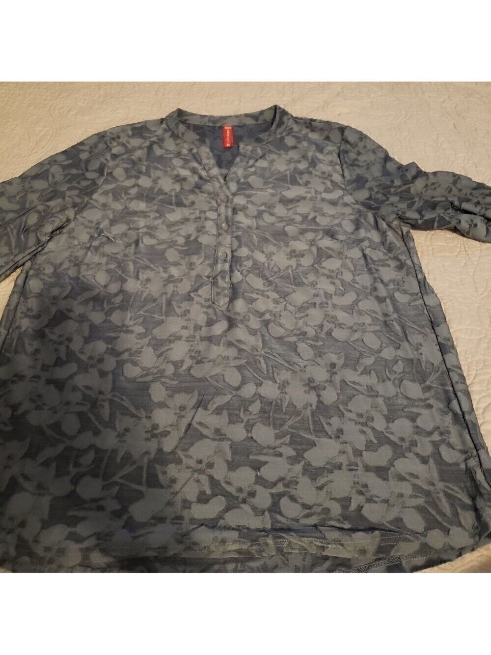 URBAN Mangoz Gray/sheer burnout knit top